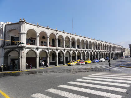 PLAZA DE ARMAS AREQUIPA 02