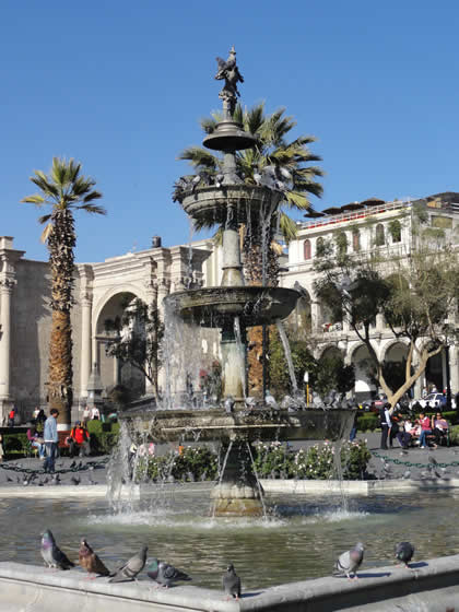 PLAZA DE ARMAS AREQUIPA 08