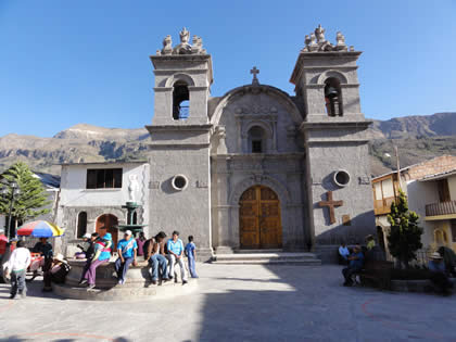 PLAZA PRINCIPAL COTAHUASI 06