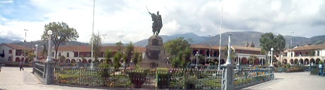 PLAZA DE ARMAS DE AYACUCHO LADO SUR