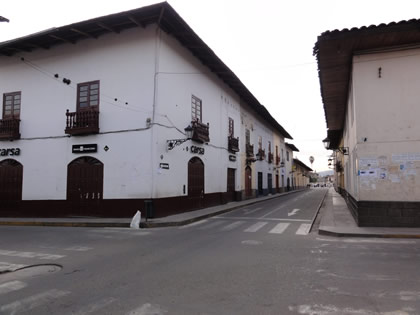 CALLES Y CASONAS CAJAMARQUINAS 01