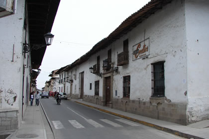 CALLES Y CASONAS CAJAMARQUINAS 23