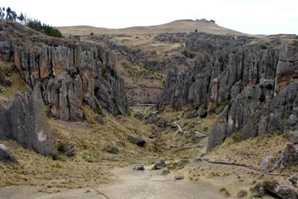 CUMBEMAYO - BOSQUE DE PIEDRAS LOS FRAILONES 07