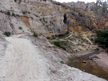 CAMINATA A LAS CATARATAS DE LLACANORA 05