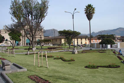 PLAZA DE ARMAS DE CAJAMARCA 04