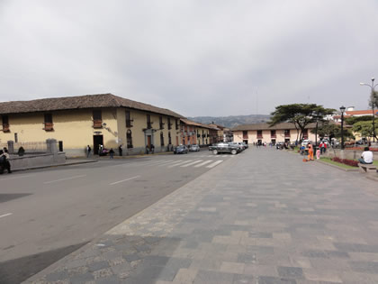 PLAZA DE ARMAS DE CAJAMARCA 10