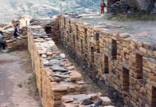 COMPLEJO ARQUEOLOGICO DE OLLANTAYTAMBO 07