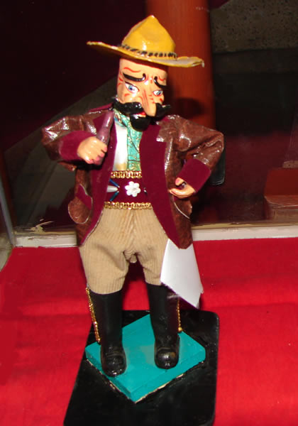 PERSONAJES TIPICOS - MAJEÑO
