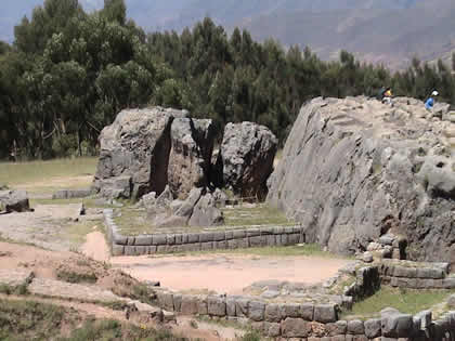 COMPLEJO ARQUEOLOGICO QENKO, QUENCO O KENKO 02