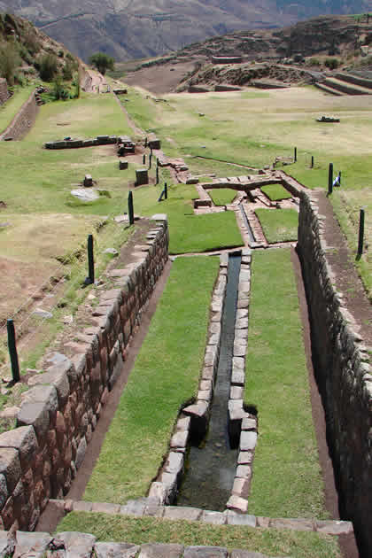 FUENTE PRINCIPAL DE AGUA DEL PARQUE ARQUEOLOGICO TIPON 02