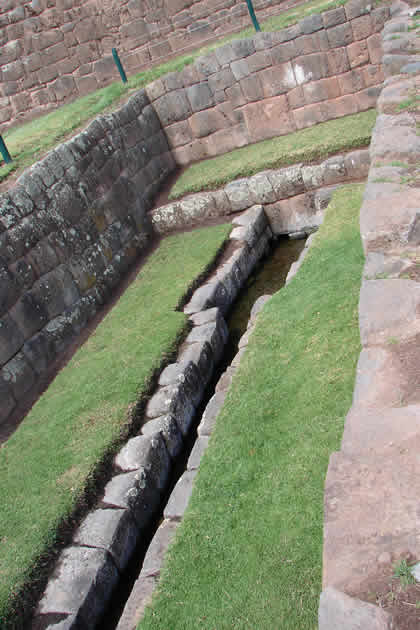 FUENTE PRINCIPAL DE AGUA DEL PARQUE ARQUEOLOGICO TIPON 04