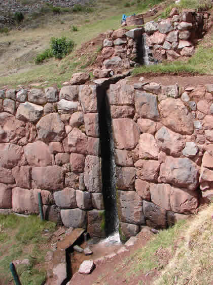 PARQUE ARQUEOLOGICO TIPON TERRAZAS Y ANDENES 02