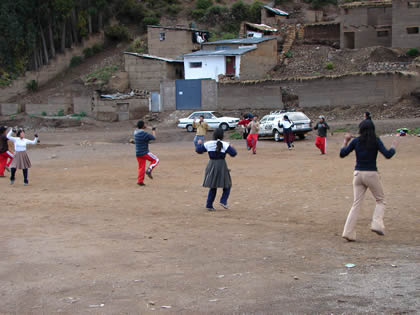 BAILES Y DANZAS HUANCAVELICA 02