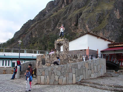 PISCINA DE AGUAS TERMALES SAN CRISTOBAL 02