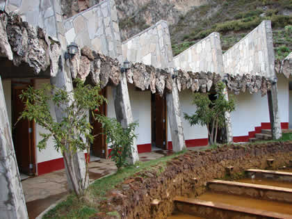 PISCINA DE AGUAS TERMALES SAN CRISTOBAL 05