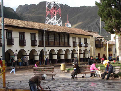 PLAZA DE ARMAS DE HUANCAVELICA 03