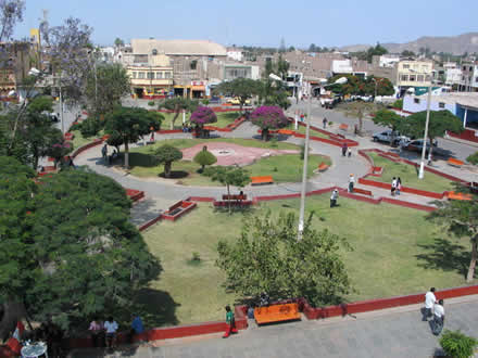 PLAZA DE ARMAS DE NAZCA