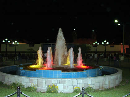 PLAZA DE ARMAS DE NAZCA 01