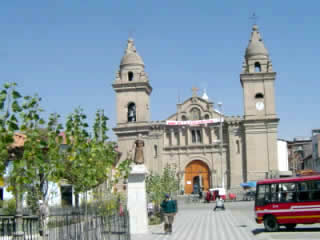 PLAZA DE ARMAS DE JAUJA 02