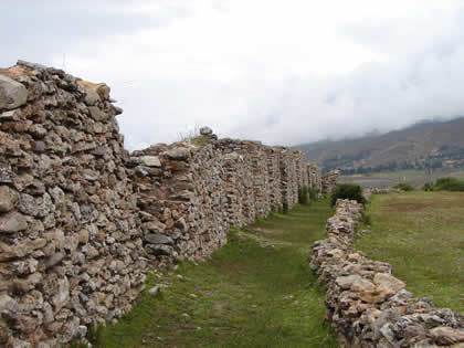 RESTOS ARQUEOLOGICOS DE ARWATURO 02