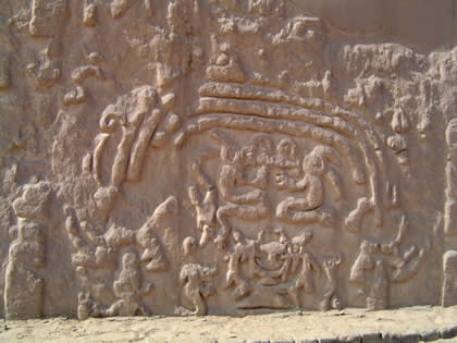 HUACA EL DRAGON O HUACA DEL ARCO IRIS 02