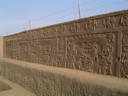 HUACA EL DRAGON O HUACA DEL ARCO IRIS 05