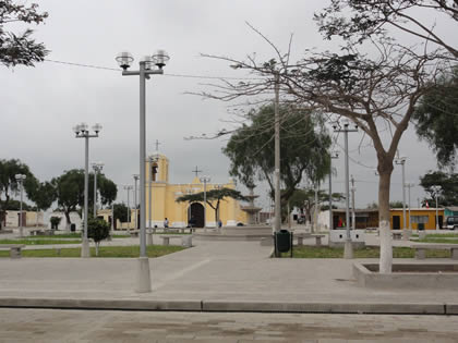 PLAZA PRINCIPAL - MAGDALENA DE CAO 01