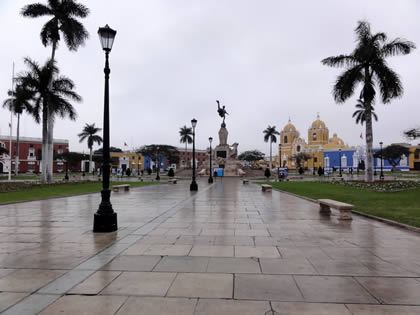 PLAZA DE ARMAS DE TRUJILLO 10