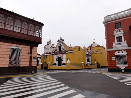 PLAZA DE ARMAS DE TRUJILLO 16