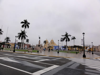 PLAZA DE ARMAS DE TRUJILLO 17