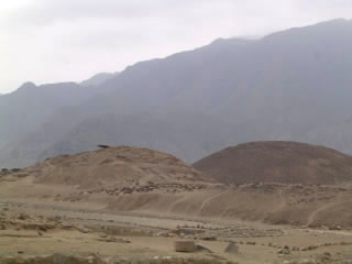 CARAL PIRAMIDE DE LA CANTERA 02