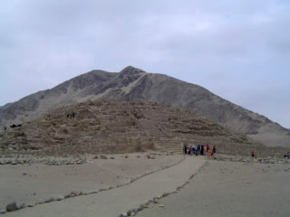 CARAL PIRAMIDE DE LA GALERIA 01