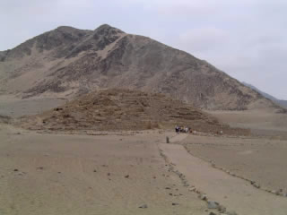 CARAL PIRAMIDE DE LA GALERIA 02