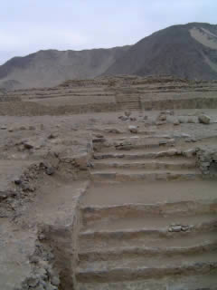 CARAL PIRAMIDE DEL ANFITEATRO 04