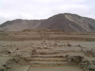 CARAL PIRAMIDE DEL ANFITEATRO 05