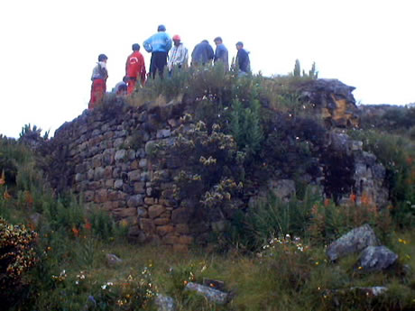 sitio arqueologico cantamarca 05