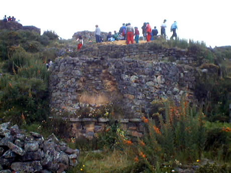 sitio arqueologico cantamarca 06