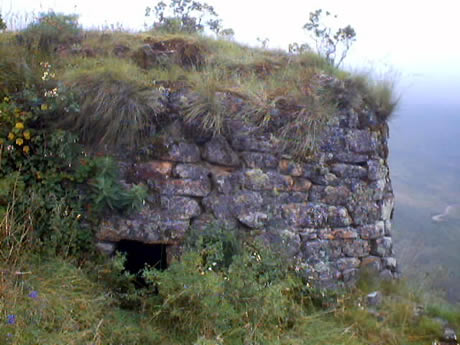 sitio arqueologico cantamarca 17