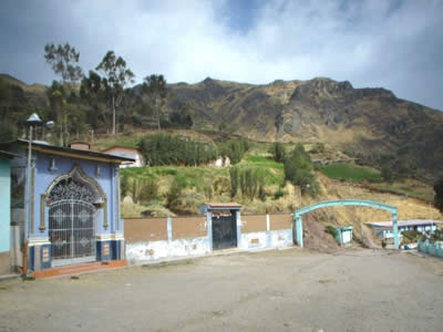 CAPILLA HUAYLAHUASIN DEL PUEBLO DE SANTA CRUZ DE ANDAMARCA