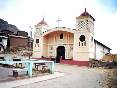 IGLESIA MATRIZ DEL PUEBLO DE SANTA CRUZ DE ANDAMARCA