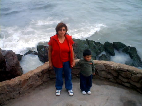 No solo un castillo; tambien sol y mar