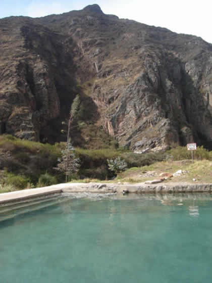 FUENTE DE AGUA TERMOMEDICINAL DE COLLPA 04