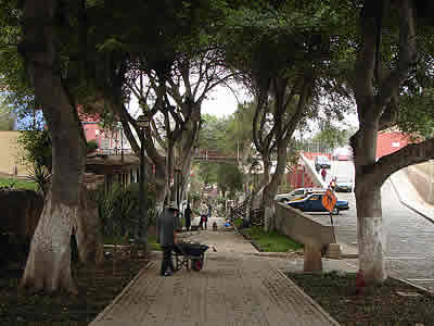 BAJADA DE LOS BAÑOS 02