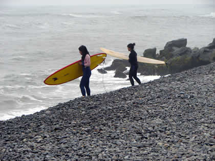 ESCUELAS DE SURF EN LA PLAYA MAKAJA 06