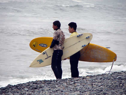 ESCUELAS DE SURF EN LA PLAYA MAKAJA 07