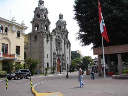 DISTRITO DE MIRAFLORES 03