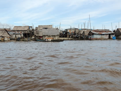 BARRIO DE BELEN EN BOTE 14