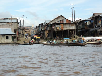 BARRIO DE BELEN EN BOTE 17