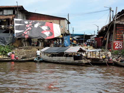 BARRIO DE BELEN EN BOTE 23