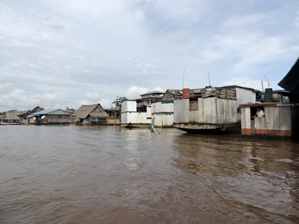 BARRIO DE BELEN EN BOTE 26